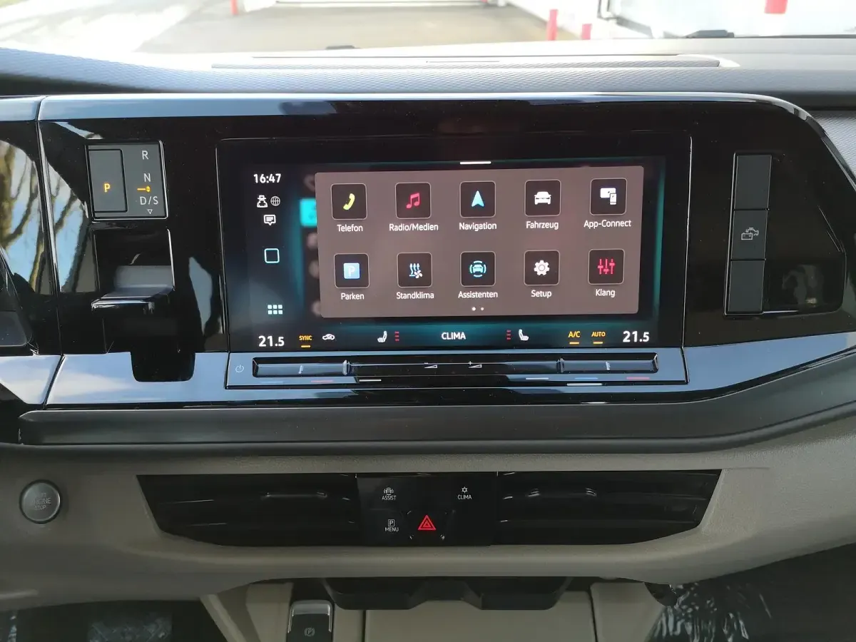Neu VW California Beach 245 PS (180 kW) 2026 Indiumgrau metallic Van