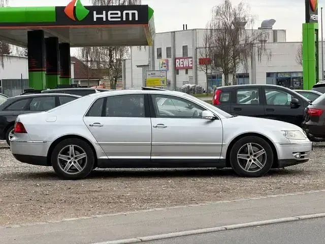 Usata VW Phaeton 239 CV (175 kW) 2008 Argento Berlina
