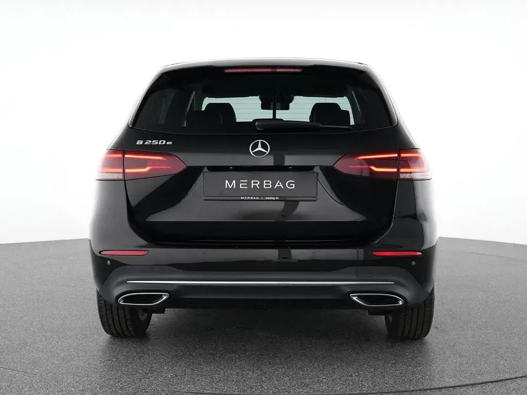 Gebraucht Mercedes B250e Progressive 218 PS (160 kW) 2022 Schwarz Kleinwagen