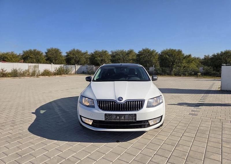 Weiß Gebraucht 2016 Skoda Octavia Joy Kombi | 13.099 € (Fairer Preis) - Bild 1/4