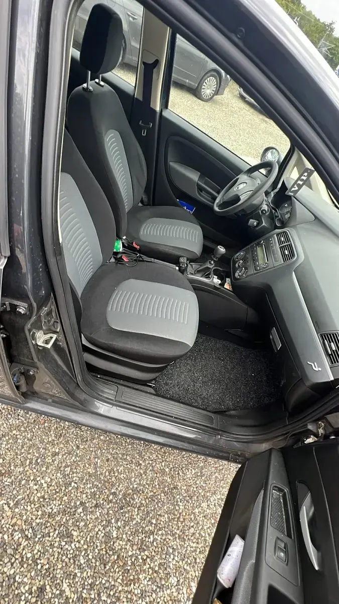 Gebraucht Fiat Grande Punto 77 PS (56 kW) 2008 Grau Kleinwagen