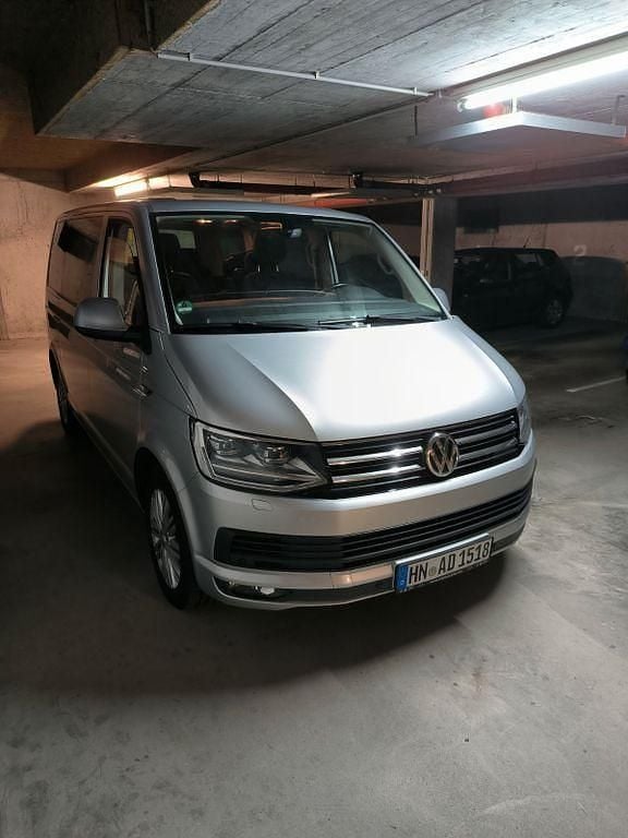 Silber Gebraucht 2016 VW T6 Van | 23.499 € - Bild 1/4