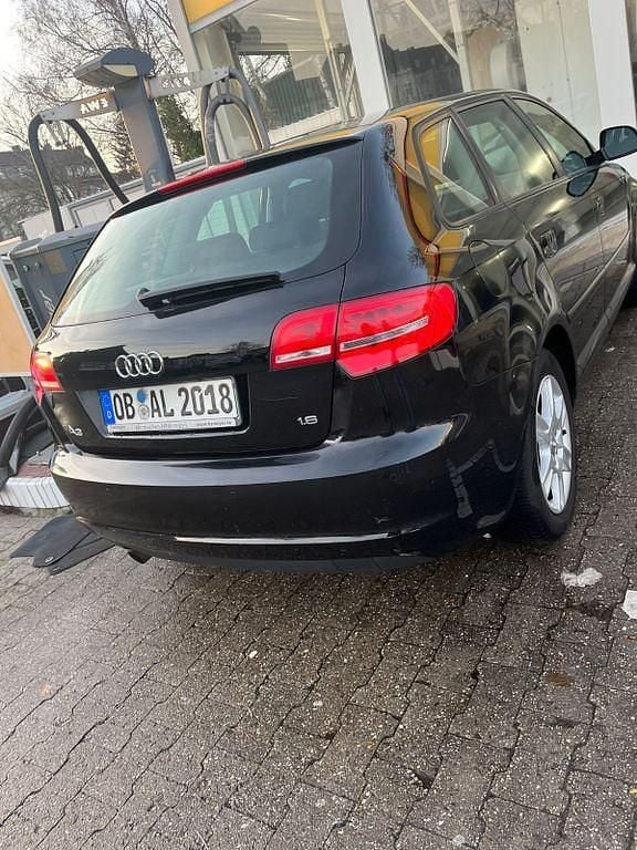 Gebraucht Audi A3 Attraction 102 PS (75 kW) 2010 Schwarz Kleinwagen