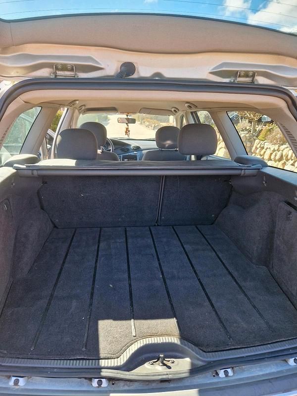 Gebraucht Ford Focus 75 PS (55 kW) 2002 Silber Kombi