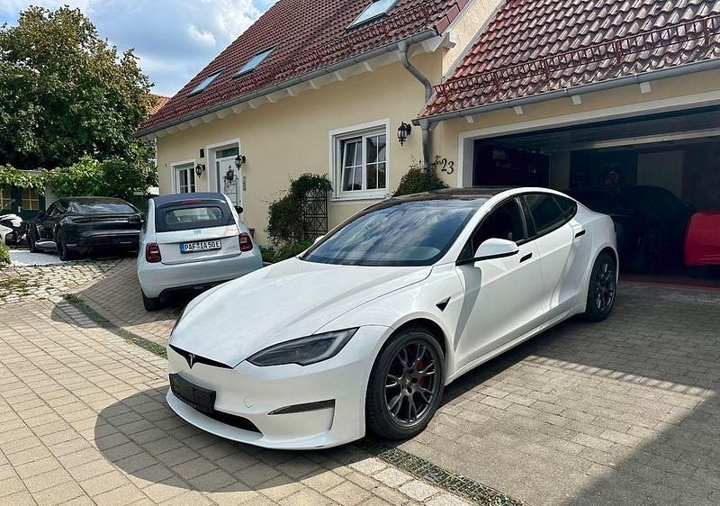 Weiß Gebraucht 2023 Tesla Model S Plaid Limousine | 79.700 € (Etwas zu teuer) - Bild 1/4