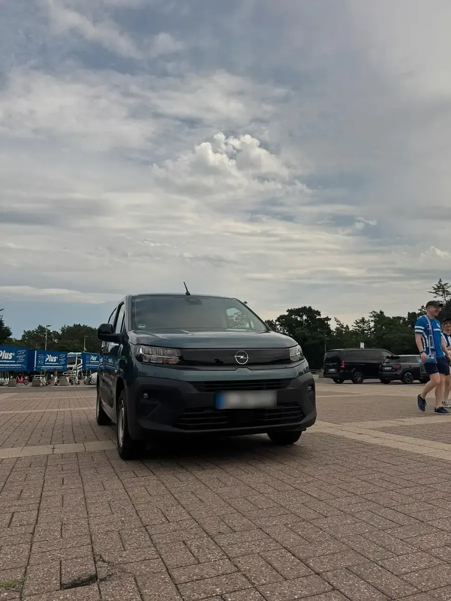Gebraucht Opel Combo 110 PS (80 kW) 2026 Blau Van / Kleinbus