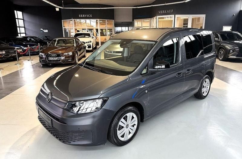 Grau Gebraucht 2022 VW Caddy Van / Kleinbus | 23.710 € (Etwas zu teuer) - Bild 1/4
