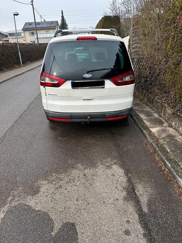 Gebraucht Ford Galaxy 140 PS (102 kW) 2006 Weiß Van / Kleinbus