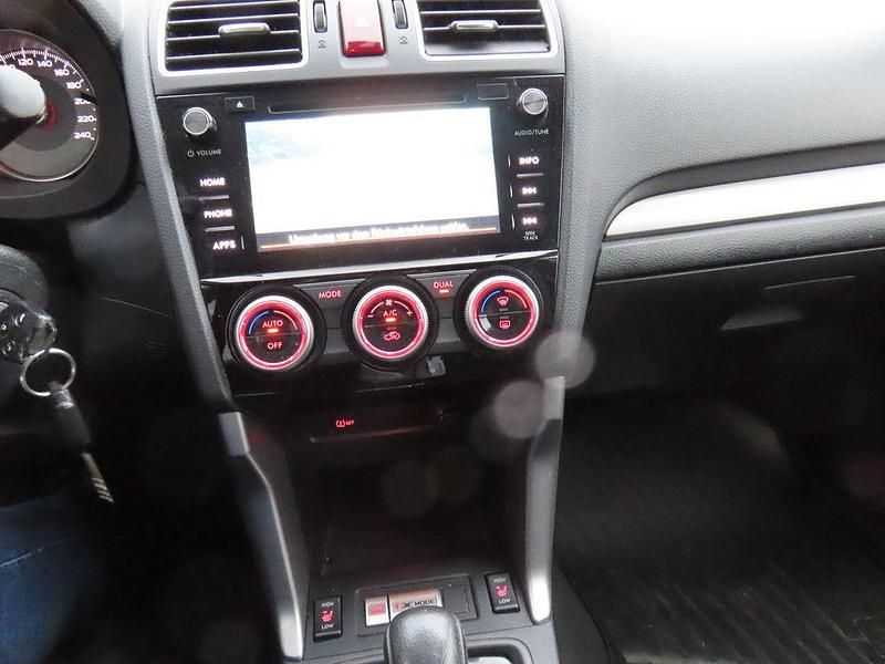 Gebraucht Subaru Forester Exclusive+ 147 PS (108 kW) 2016 Schwarz SUV