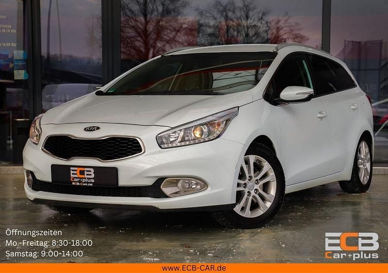 Weiß Gebraucht 2014 Kia Ceed Kleinwagen | 7.490 € (Guter Preis) - Bild 1/4
