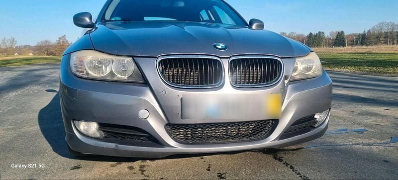 Gebraucht BMW 318 143 PS (105 kW) 2008 Grau Kombi