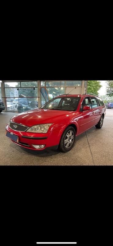Rot Gebraucht 2004 Ford Mondeo Kombi | 1.450 € (Guter Preis) - Bild 1/4