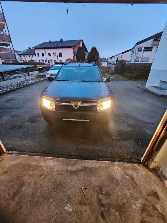 Blau Gebraucht 2012 Dacia Duster Lauréate SUV | 4.400 € (Guter Preis) - Bild 1/4