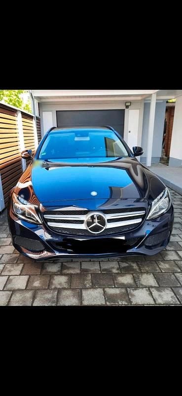 Gebraucht Mercedes C250 204 PS (150 kW) 2015 Blau Kombi
