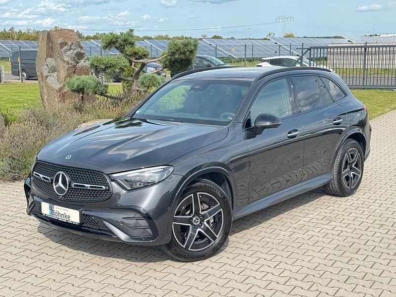 Graphitgrau Gebraucht 2023 Mercedes GLC300 AMG line SUV | 53.999 € (Superpreis) - Bild 1/4