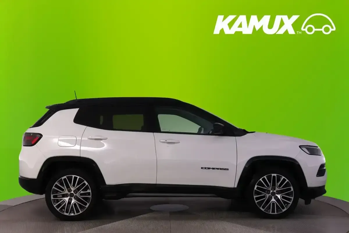 Second-hand Jeep Compass Summit 131 CP (96 kW) 2025 Alb SUV