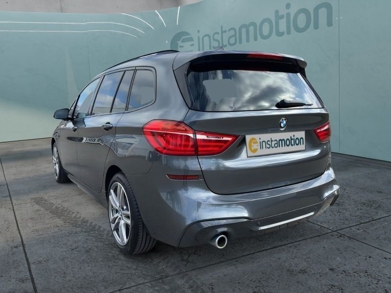 Gebraucht BMW 218 Gran Tourer M Sport 140 PS (102 kW) 2023 Schwarz Van / Kleinbus