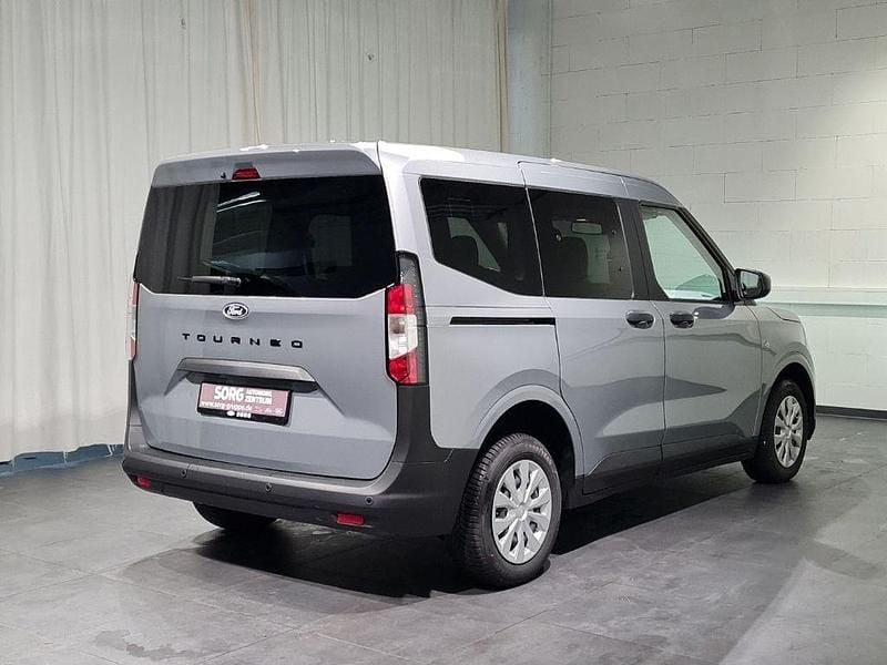 Neu Ford Tourneo Courier Trend 125 PS (91 kW) 2025 Silber, solar silver metallic Van / Kleinbus