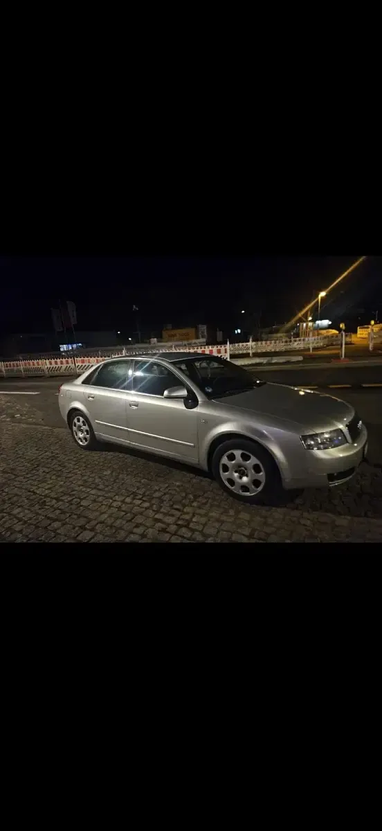 Gebraucht Audi A4 2003 Grau Limousine