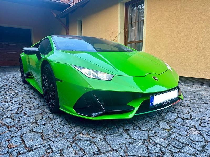 Grün Gebraucht 2020 Lamborghini Huracán | 285.900 € (Guter Preis) - Bild 1/4