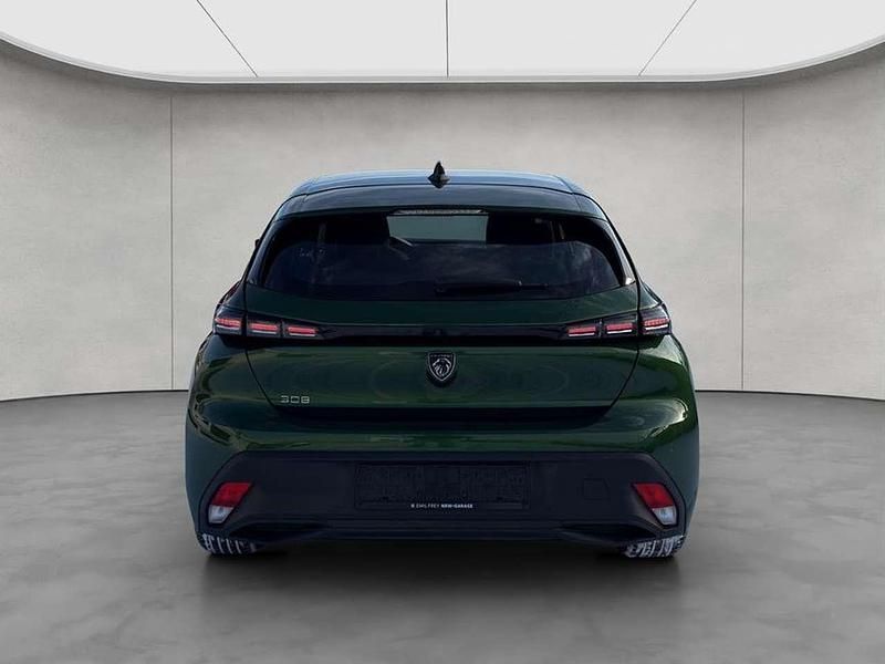 Gebraucht Peugeot 308 Active 131 PS (96 kW) 2023 Grün Limousine