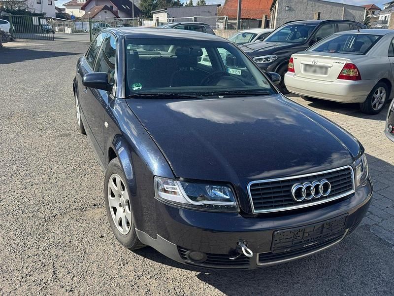 Gebraucht Audi A4 130 PS (95 kW) 2001 Blau Limousine
