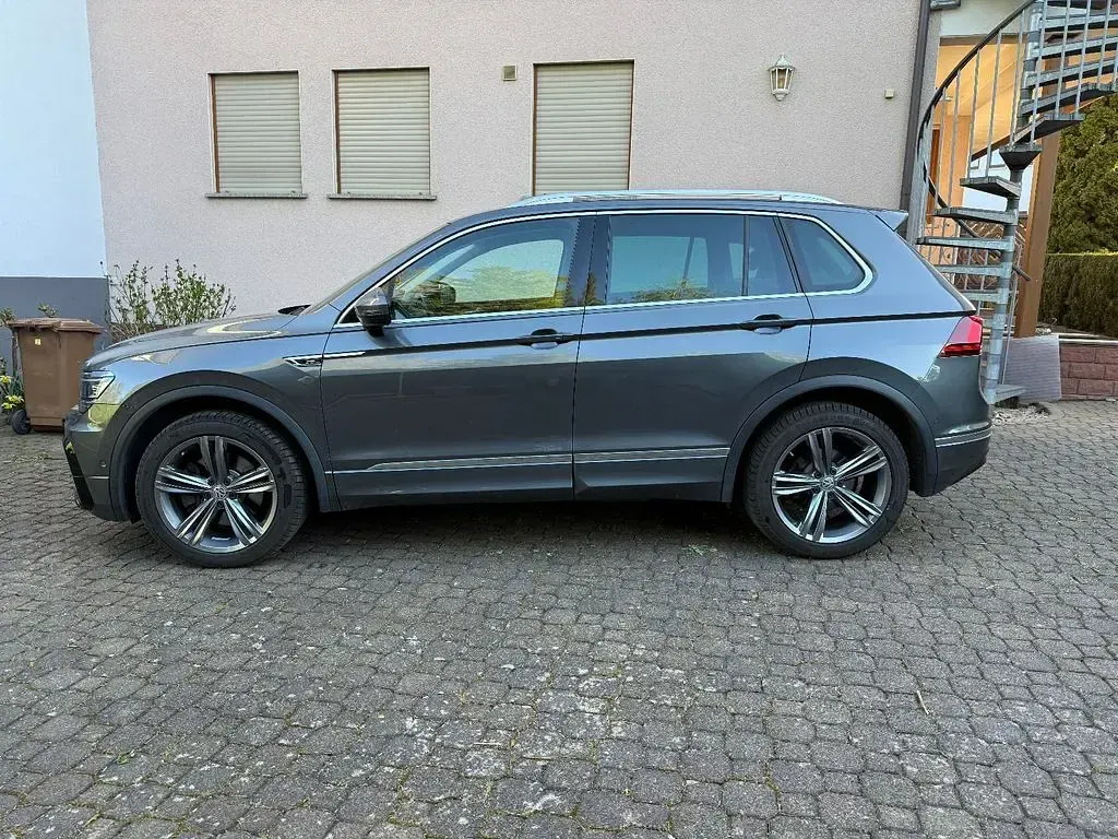 Gebraucht VW Tiguan R-line 179 PS (131 kW) 2016 Grau SUV
