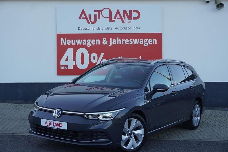 Gebraucht VW Golf VIII Style 150 PS (110 kW) 2021 Delfingrau metallic Kombi