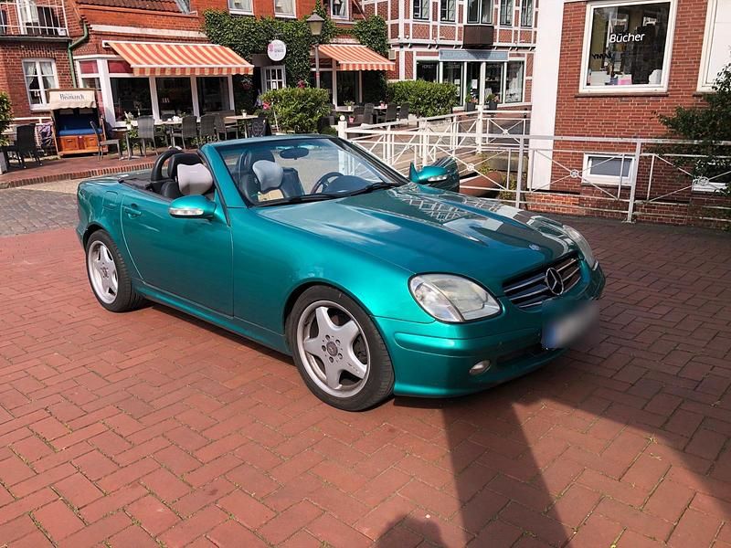 Grün Gebraucht 2001 Mercedes SLK230 Cabrio | 15.000 € - Bild 1/4
