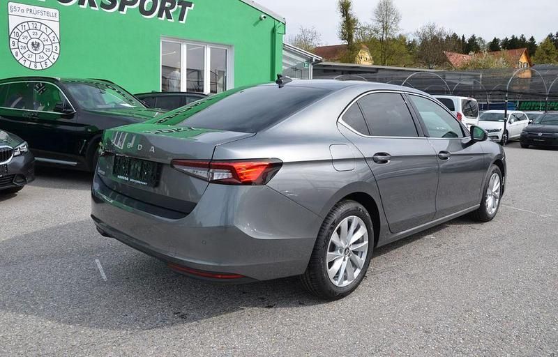 Używany Skoda Superb Selection 150 KM (110 kW) 2025 Szary Sedan/Limuzyna