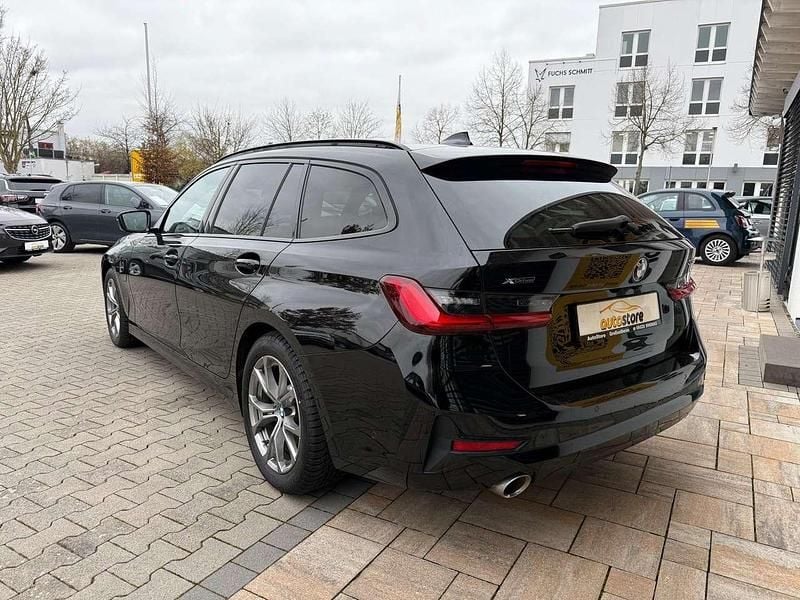 Gebraucht BMW 330 Sport Line 252 PS (185 kW) 2021 Schwarz ii Kombi