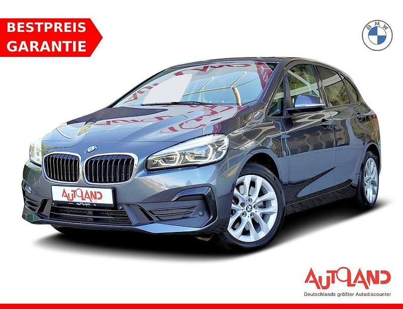 Grau Gebraucht 2020 BMW 225 Active Tourer Van / Kleinbus | 20.990 € (Etwas zu teuer) - Bild 1/4