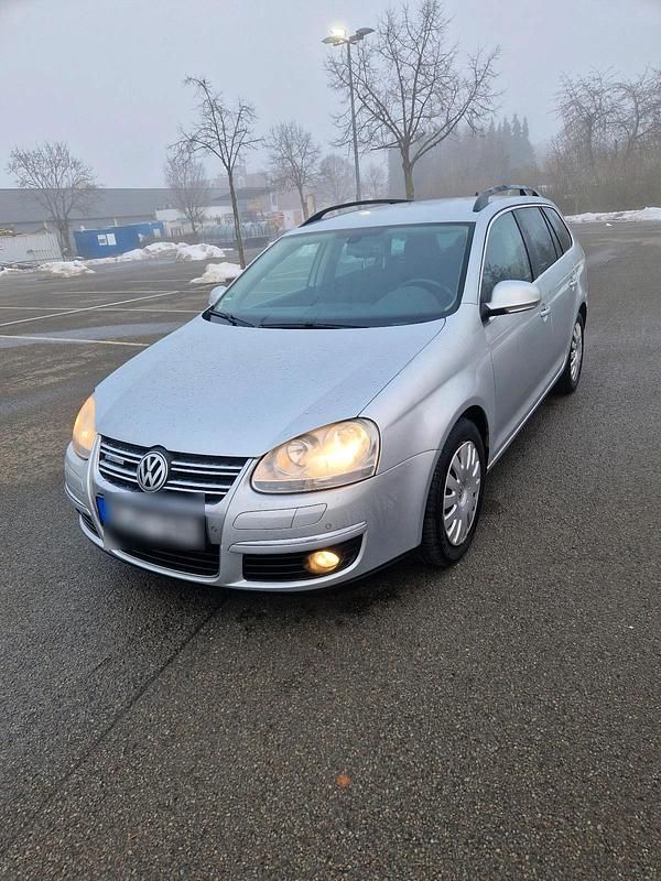 Gebraucht VW Golf V 105 PS (77 kW) 2009 Silber Kombi