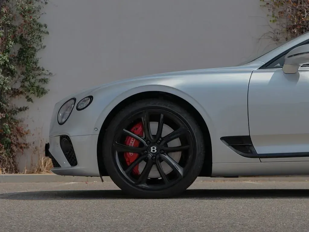 Gebraucht Bentley Continental GT 551 PS (405 kW) 2022 Silber