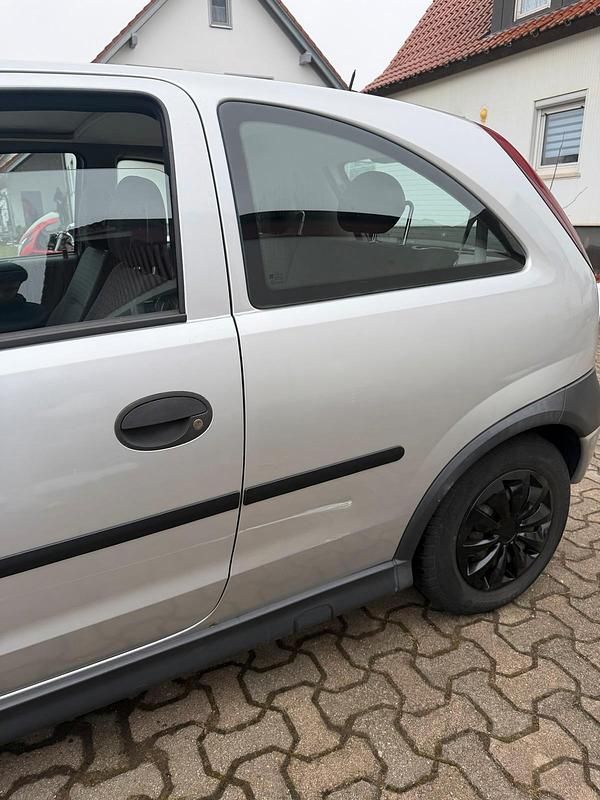 Second-hand Opel Corsa 79 CP (58 kW) 2003 Gri Hatchback