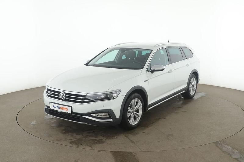 Gebraucht VW Passat Alltrack 200 PS (147 kW) 2021 Weiß Kombi