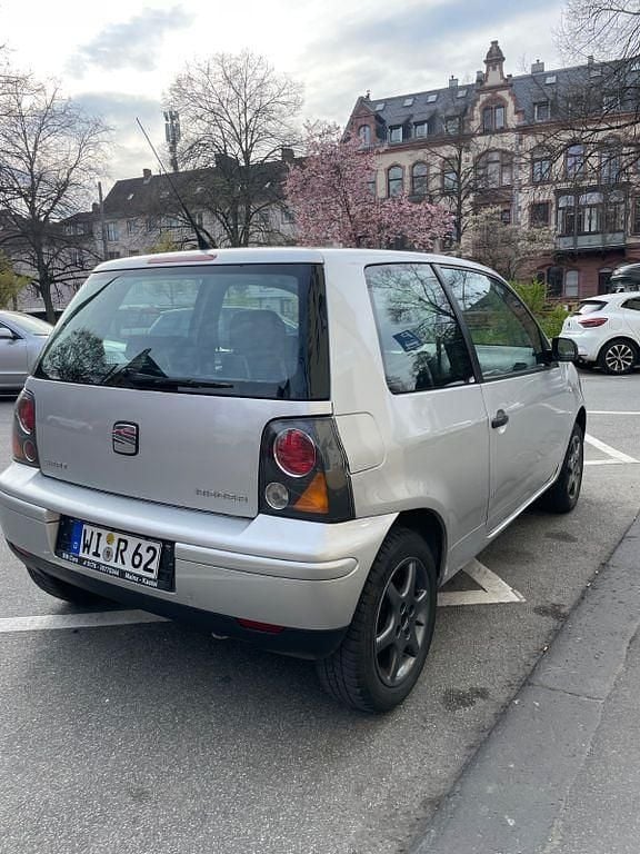 Gebraucht Seat Arosa Basis 50 PS (36 kW) 2004 Silber Kleinwagen