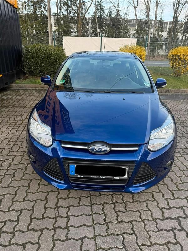 Gebraucht Ford Focus ST-Line 101 PS (74 kW) 2014 Blau Kleinwagen