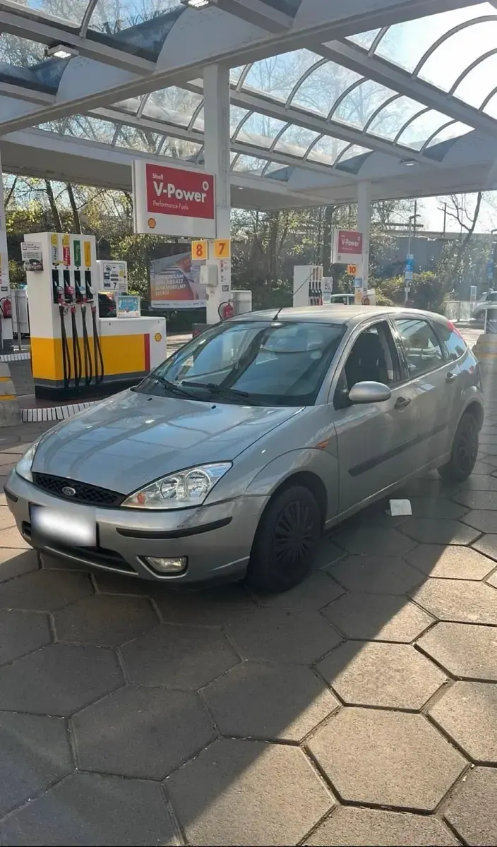 Usata Ford Focus 110 CV (80 kW) 2002 Argento Coupé