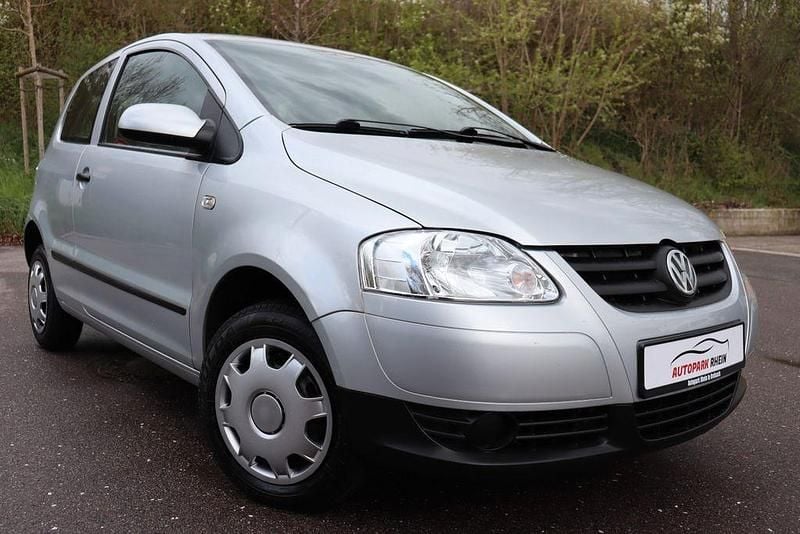 Second-hand VW Fox Basis 54 CP (39 kW) 2006 Argintiu Hatchback