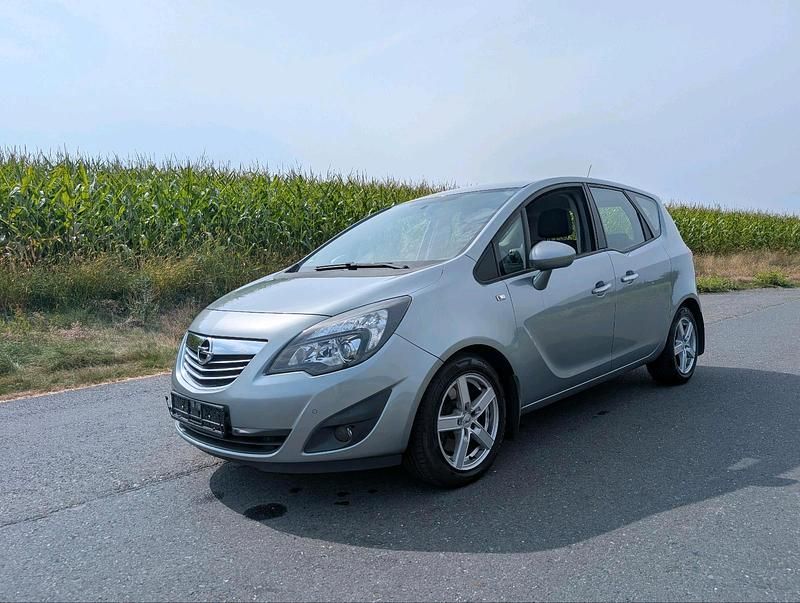 Silber Gebraucht 2010 Opel Meriva Van / Kleinbus | 3.999 € (Guter Preis) - Bild 1/4