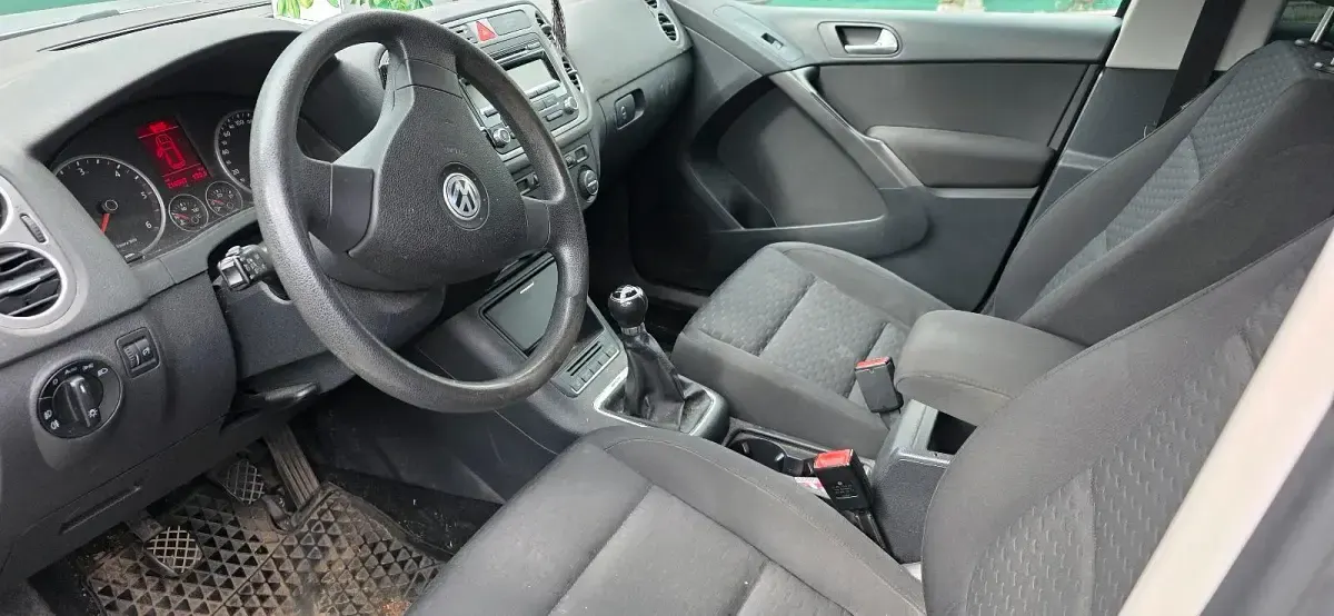 Gebraucht VW Tiguan 140 PS (102 kW) 2009 Silber SUV