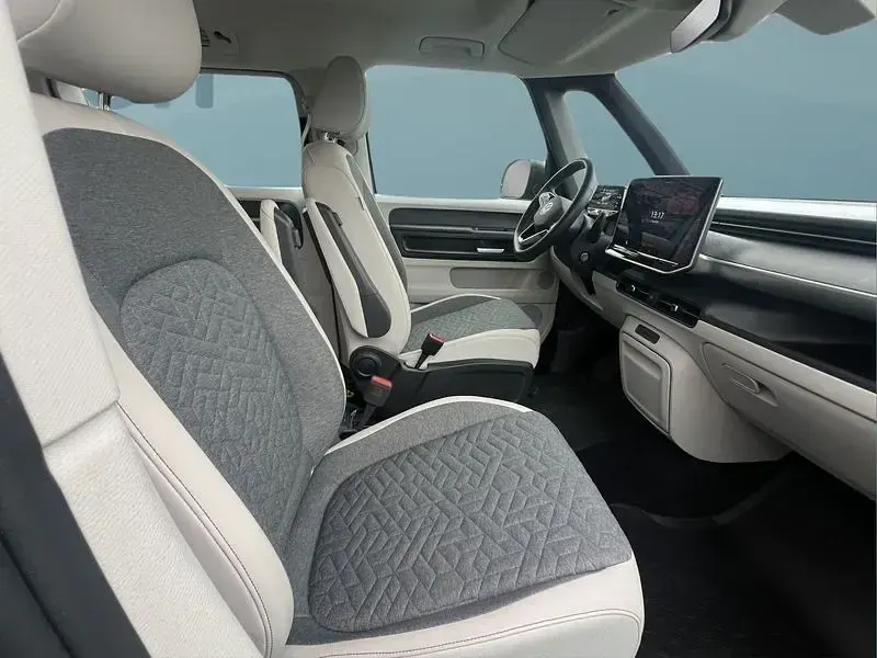 Gebraucht VW ID. Buzz Pro 210 kW (286 PS) 2025 Silber Van / Kleinbus