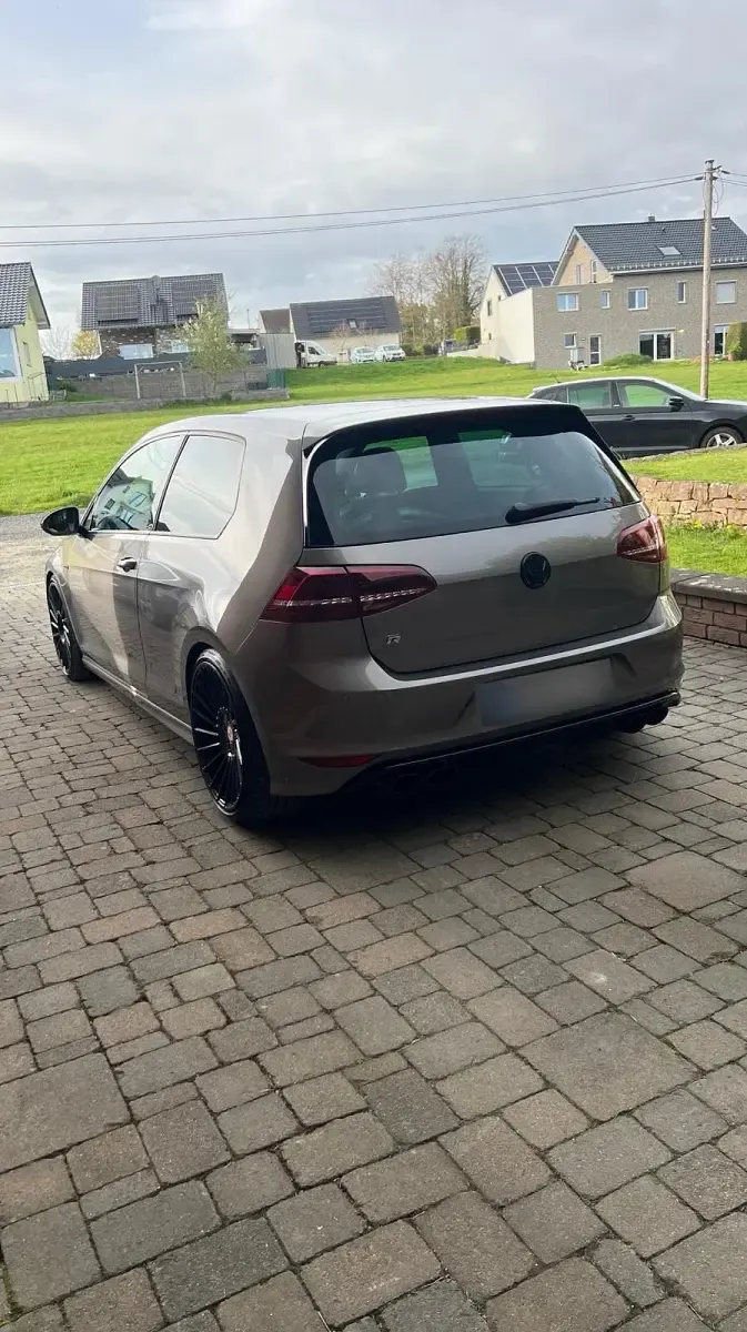 Second-hand VW Golf VII 300 CP (220 kW) 2016 Gri Berlinǎ