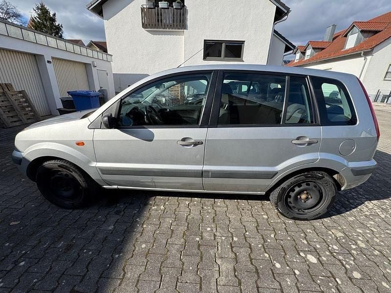 Gebraucht Ford Fusion 80 PS (58 kW) 2009 Grau Kleinwagen