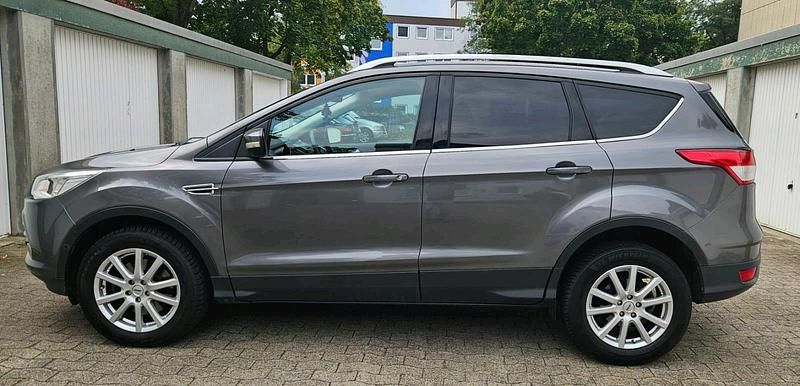 Gebraucht Ford Kuga Titanium 165 PS (121 kW) 2013 Grau SUV
