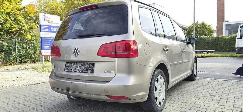Gebraucht VW Touran Comfortline 140 PS (102 kW) 2012 Van / Kleinbus