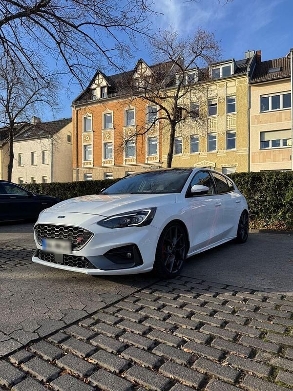 Gebraucht Ford Focus ST 280 PS (205 kW) 2020 Weiß Limousine