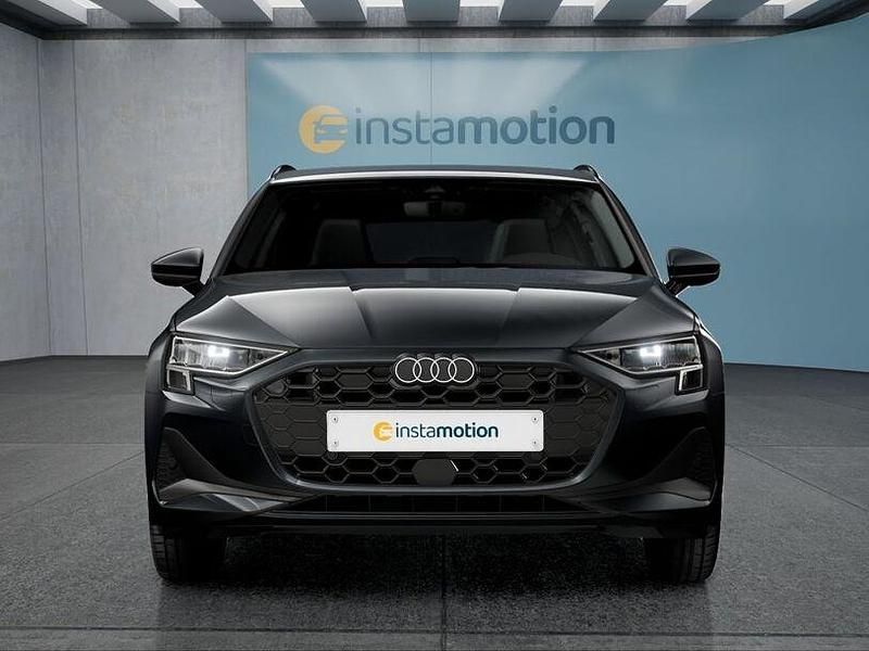 Gebraucht Audi A3 150 PS (110 kW) 2024 Grau Limousine