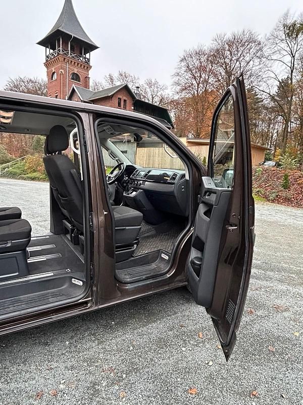 Second-hand VW Multivan 198 CP (145 kW) 2019 Maro Monovolum